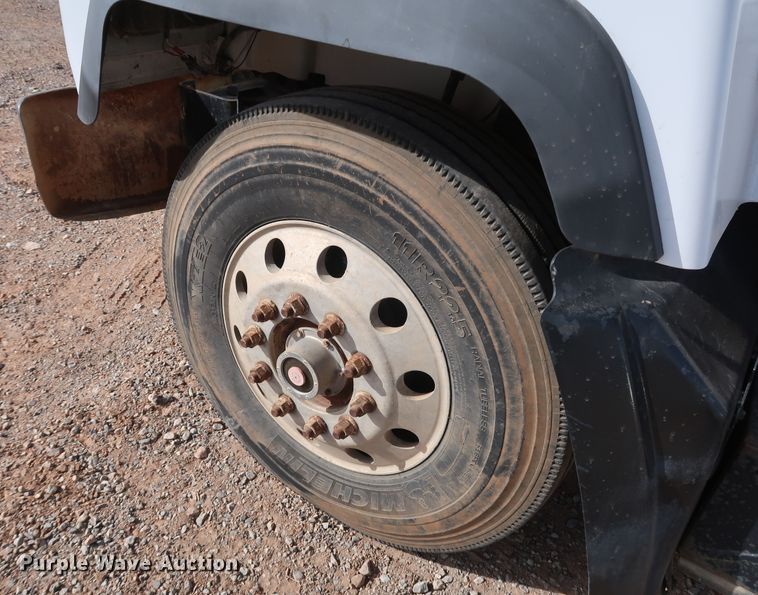 image for item DK3577 2000 Mack RD688S  semi truck