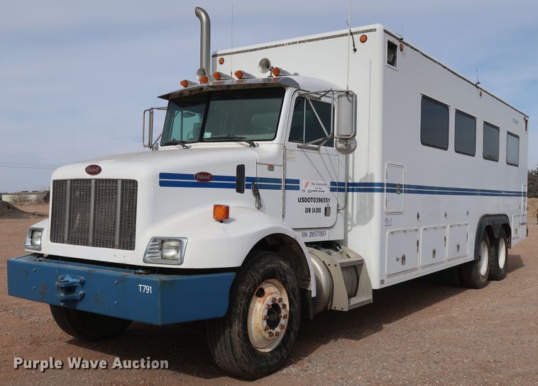 image for item DK3580 2002 Peterbilt 330  mobile command center