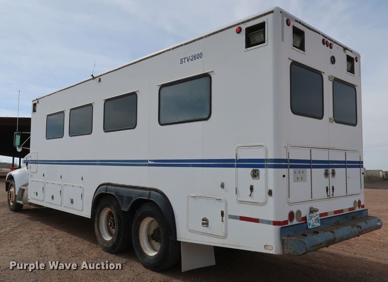 image for item DK3580 2002 Peterbilt 330  mobile command center