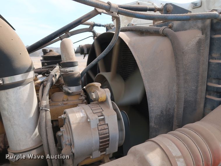 image for item DK3580 2002 Peterbilt 330  mobile command center