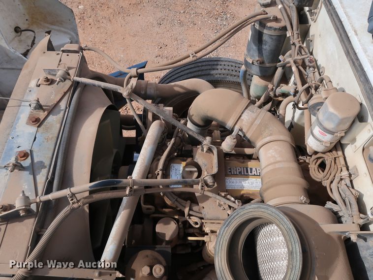 image for item DK3580 2002 Peterbilt 330  mobile command center