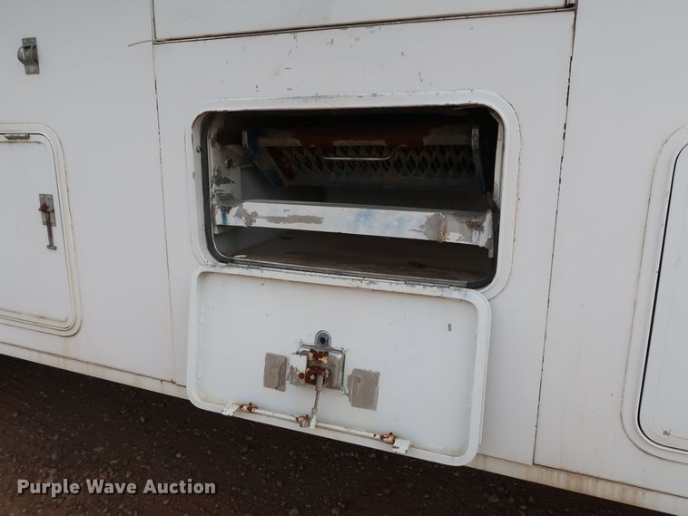 image for item DK3580 2002 Peterbilt 330  mobile command center