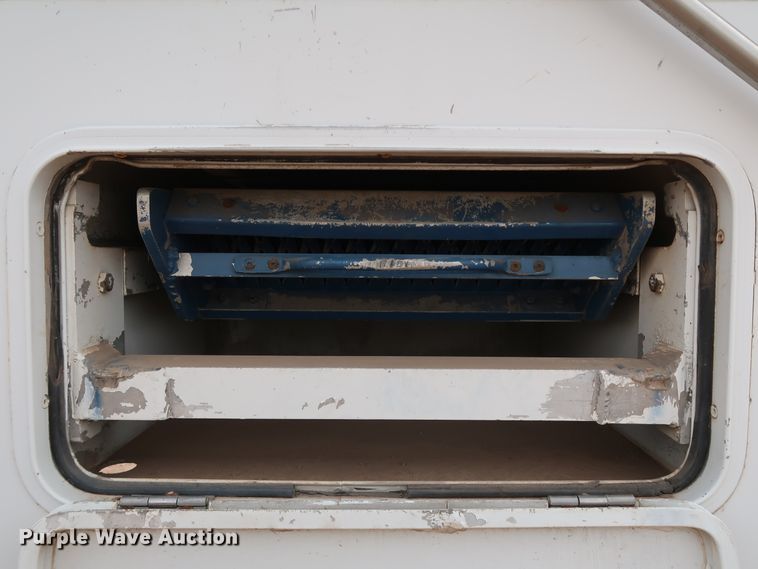 image for item DK3580 2002 Peterbilt 330  mobile command center