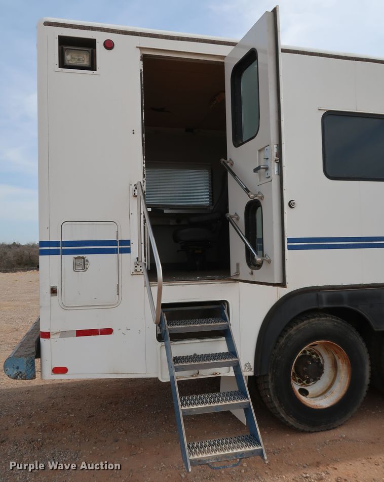 image for item DK3580 2002 Peterbilt 330  mobile command center