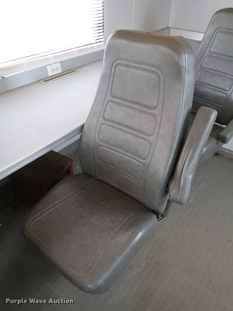 image for item DK3580 2002 Peterbilt 330  mobile command center