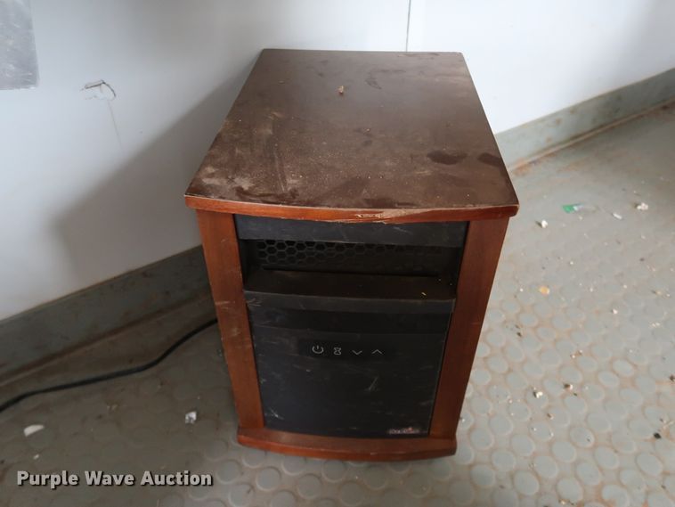 image for item DK3580 2002 Peterbilt 330  mobile command center