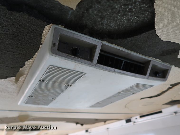 image for item DK3580 2002 Peterbilt 330  mobile command center