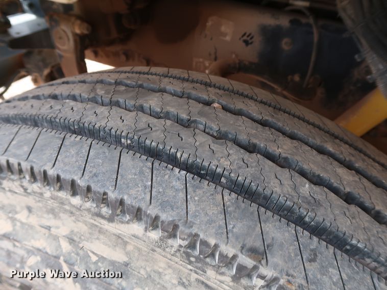 image for item DK3580 2002 Peterbilt 330  mobile command center