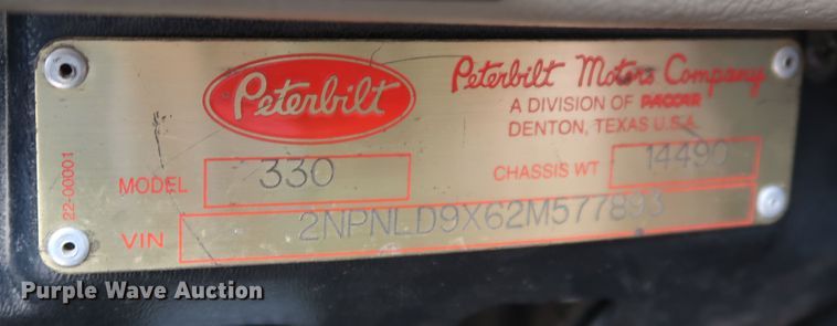 image for item DK3580 2002 Peterbilt 330  mobile command center