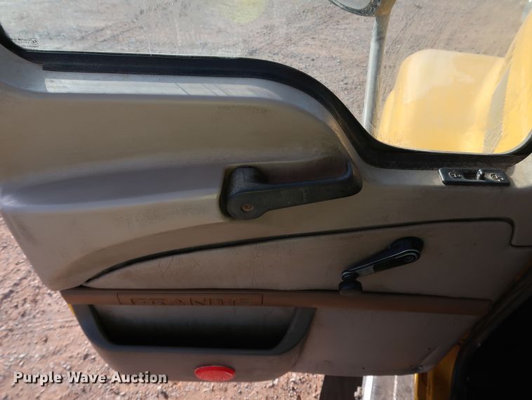 image for item DK3586 2006 Mack CHN613  semi truck