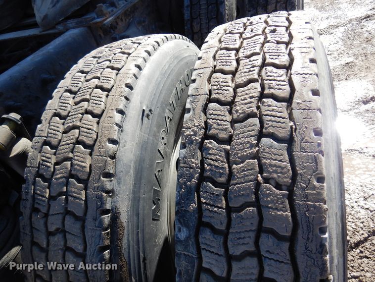 image for item DK4246 2013 Freightliner Cascadia 125  semi truck