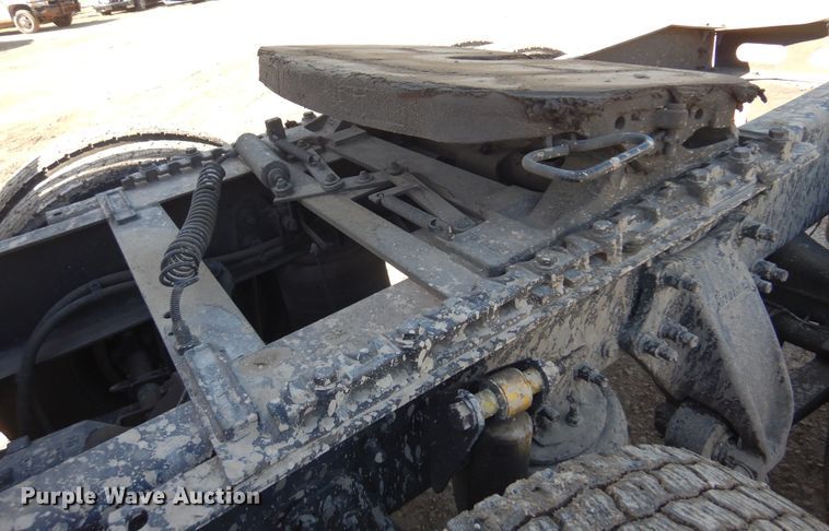 image for item DK4247 2013 Freightliner Cascadia 125  semi truck