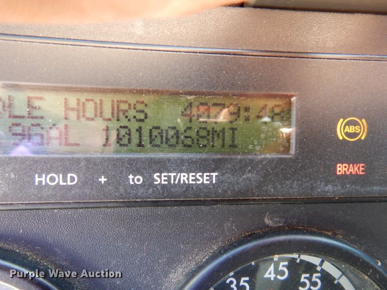 image for item DK4247 2013 Freightliner Cascadia 125  semi truck