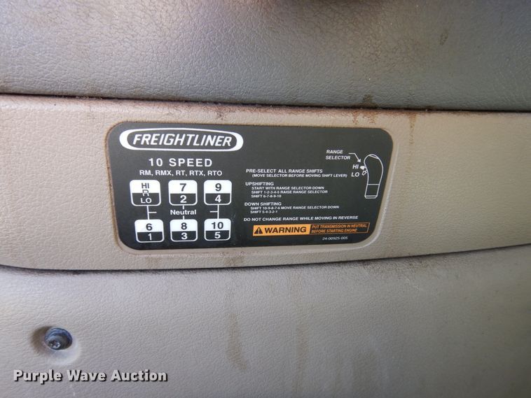 image for item DK4248 2013 Freightliner Cascadia 125  semi truck