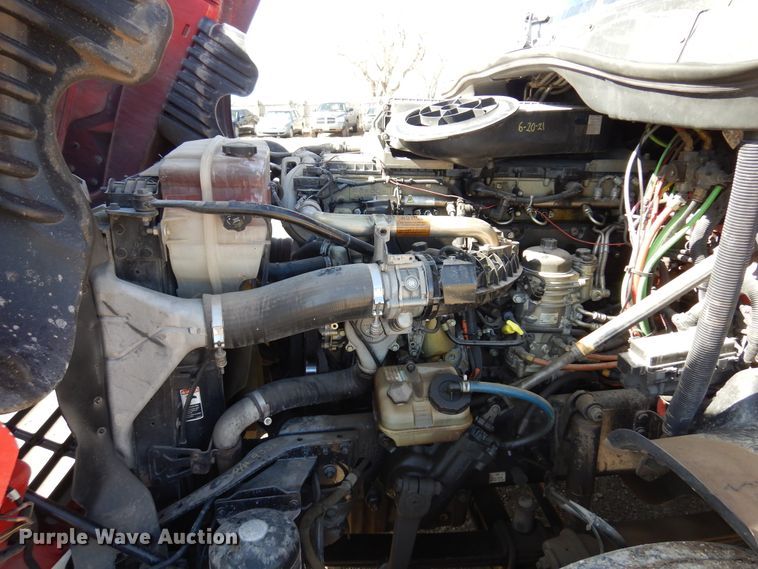 image for item DK4248 2013 Freightliner Cascadia 125  semi truck