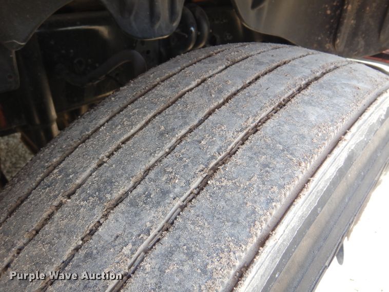 image for item DK4248 2013 Freightliner Cascadia 125  semi truck