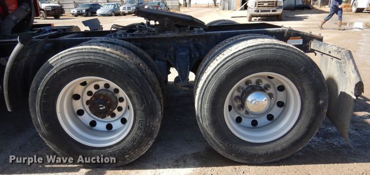 image for item DK4248 2013 Freightliner Cascadia 125  semi truck