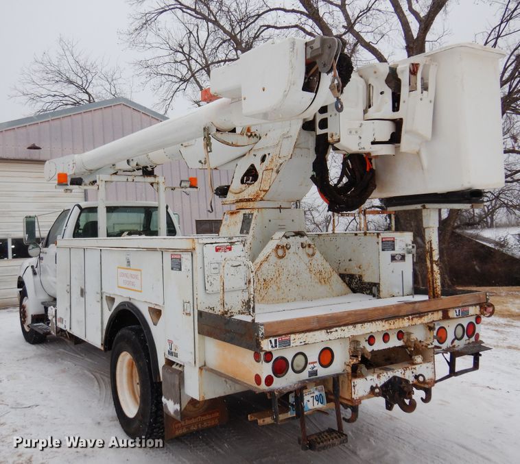 image for item DK4286 2006 Ford F750 Super Duty  bucket truck