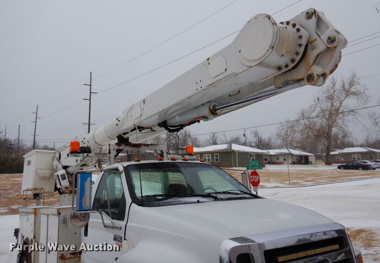 image for item DK4286 2006 Ford F750 Super Duty  bucket truck