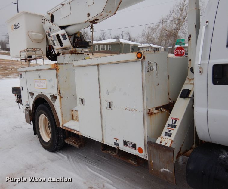 image for item DK4286 2006 Ford F750 Super Duty  bucket truck