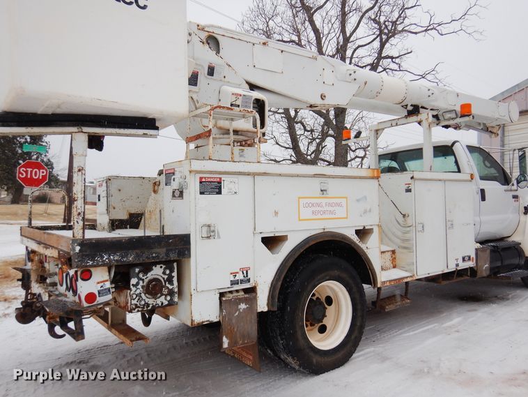 image for item DK4286 2006 Ford F750 Super Duty  bucket truck