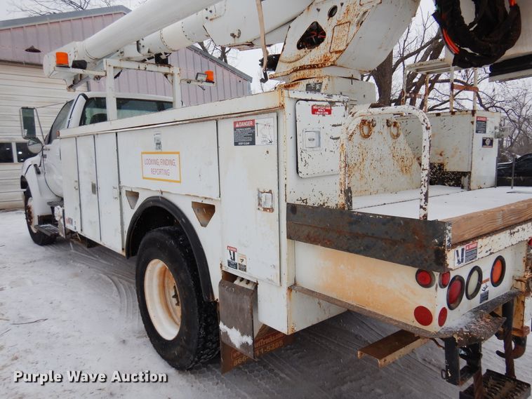 image for item DK4286 2006 Ford F750 Super Duty  bucket truck