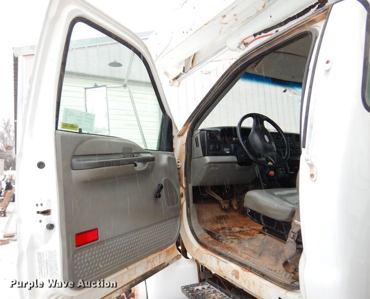 image for item DK4286 2006 Ford F750 Super Duty  bucket truck