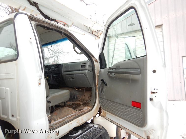 image for item DK4286 2006 Ford F750 Super Duty  bucket truck