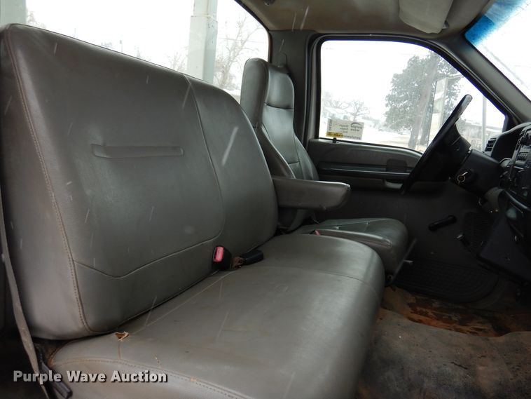 image for item DK4286 2006 Ford F750 Super Duty  bucket truck