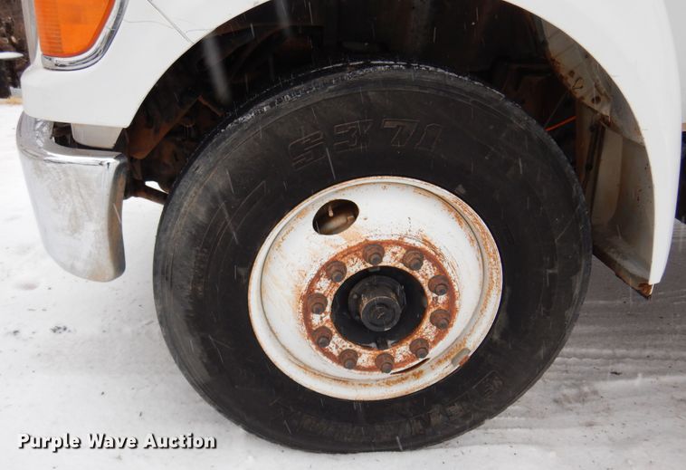 image for item DK4286 2006 Ford F750 Super Duty  bucket truck