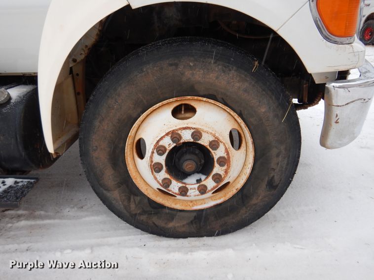 image for item DK4286 2006 Ford F750 Super Duty  bucket truck