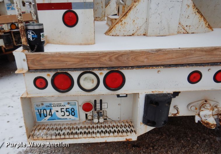 image for item DK4287 2006 International 4300  bucket truck