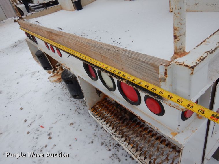 image for item DK4287 2006 International 4300  bucket truck