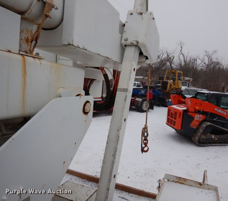 image for item DK4287 2006 International 4300  bucket truck