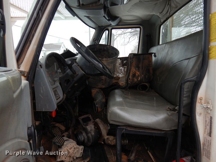 image for item DK4287 2006 International 4300  bucket truck