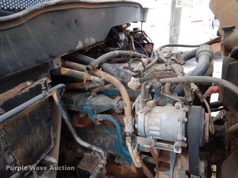 image for item DK4287 2006 International 4300  bucket truck