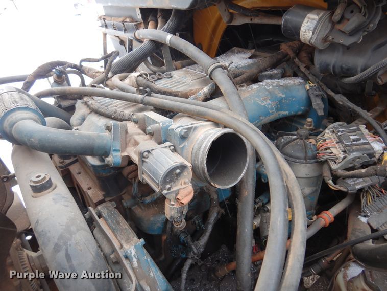 image for item DK4287 2006 International 4300  bucket truck