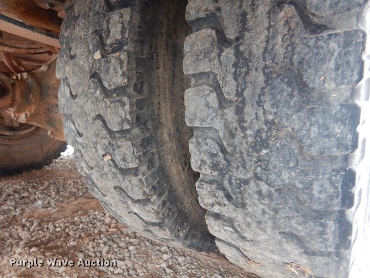 image for item DK4287 2006 International 4300  bucket truck