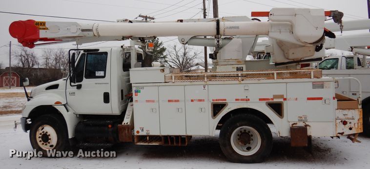 image for item DK4288 2006 International 4400  bucket truck