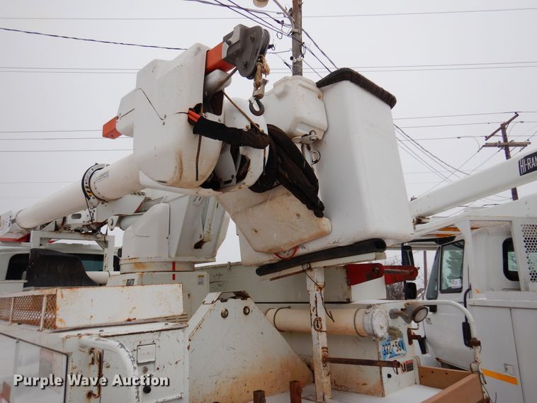 image for item DK4288 2006 International 4400  bucket truck
