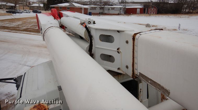 image for item DK4288 2006 International 4400  bucket truck