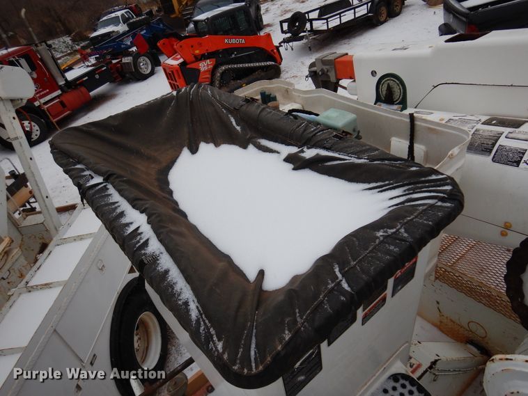 image for item DK4288 2006 International 4400  bucket truck