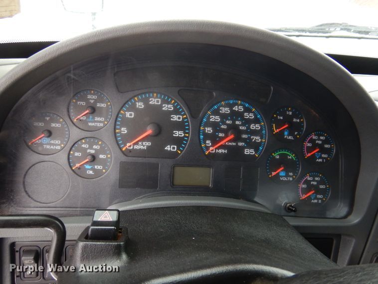 image for item DK4288 2006 International 4400  bucket truck