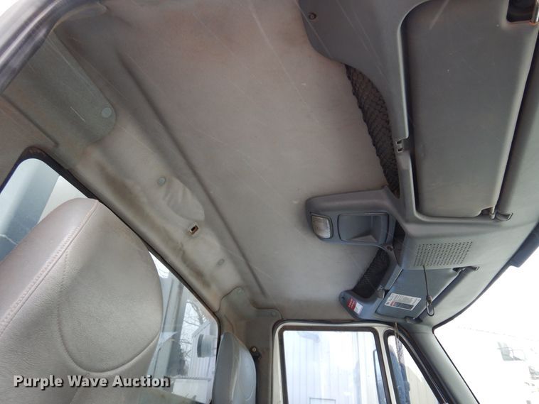 image for item DK4288 2006 International 4400  bucket truck