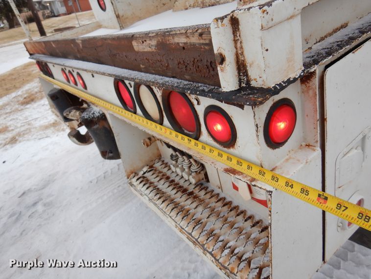 image for item DK4289 2006 International 4300  bucket truck