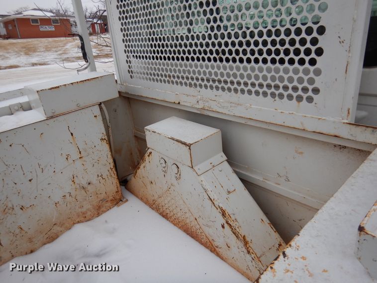 image for item DK4289 2006 International 4300  bucket truck