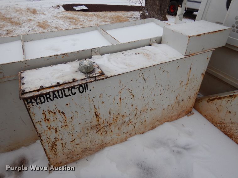 image for item DK4289 2006 International 4300  bucket truck