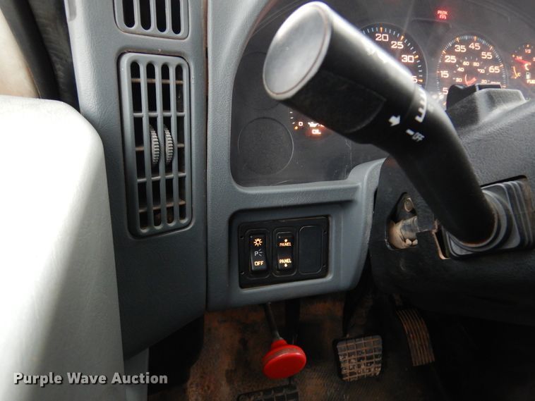 image for item DK4289 2006 International 4300  bucket truck