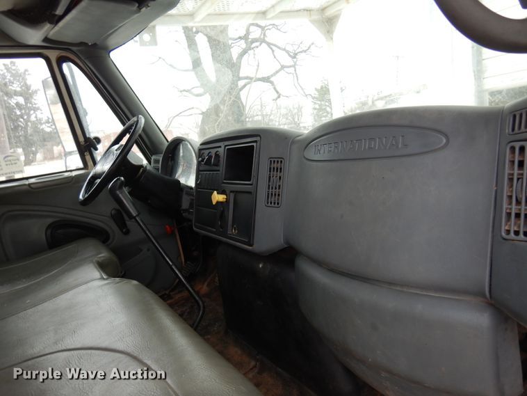 image for item DK4289 2006 International 4300  bucket truck