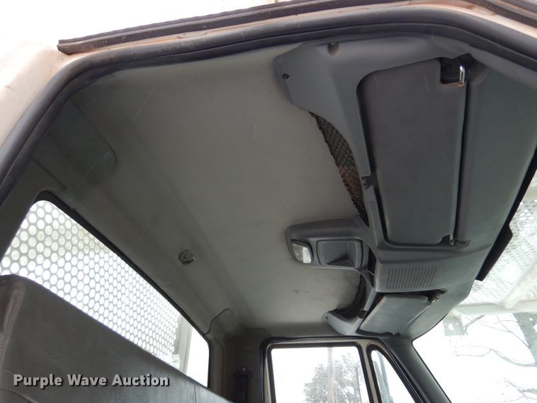 image for item DK4289 2006 International 4300  bucket truck